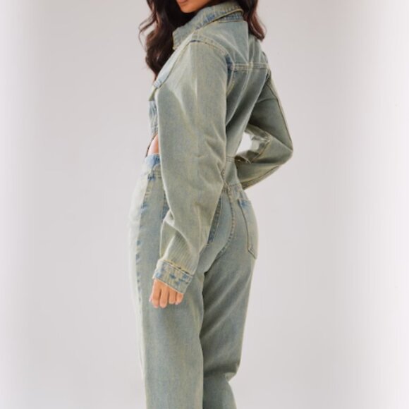 PrettyLittleThing PLT Petite Vintage Wash Denim Cut Out Waist Jumpsuit -US 4 NWT - Picture 4 of 10